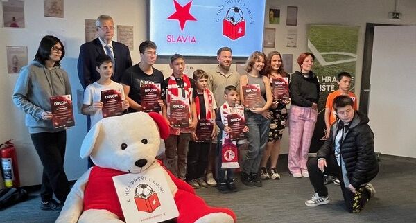 Vyhodnocení projektui K míči patří i kniha  